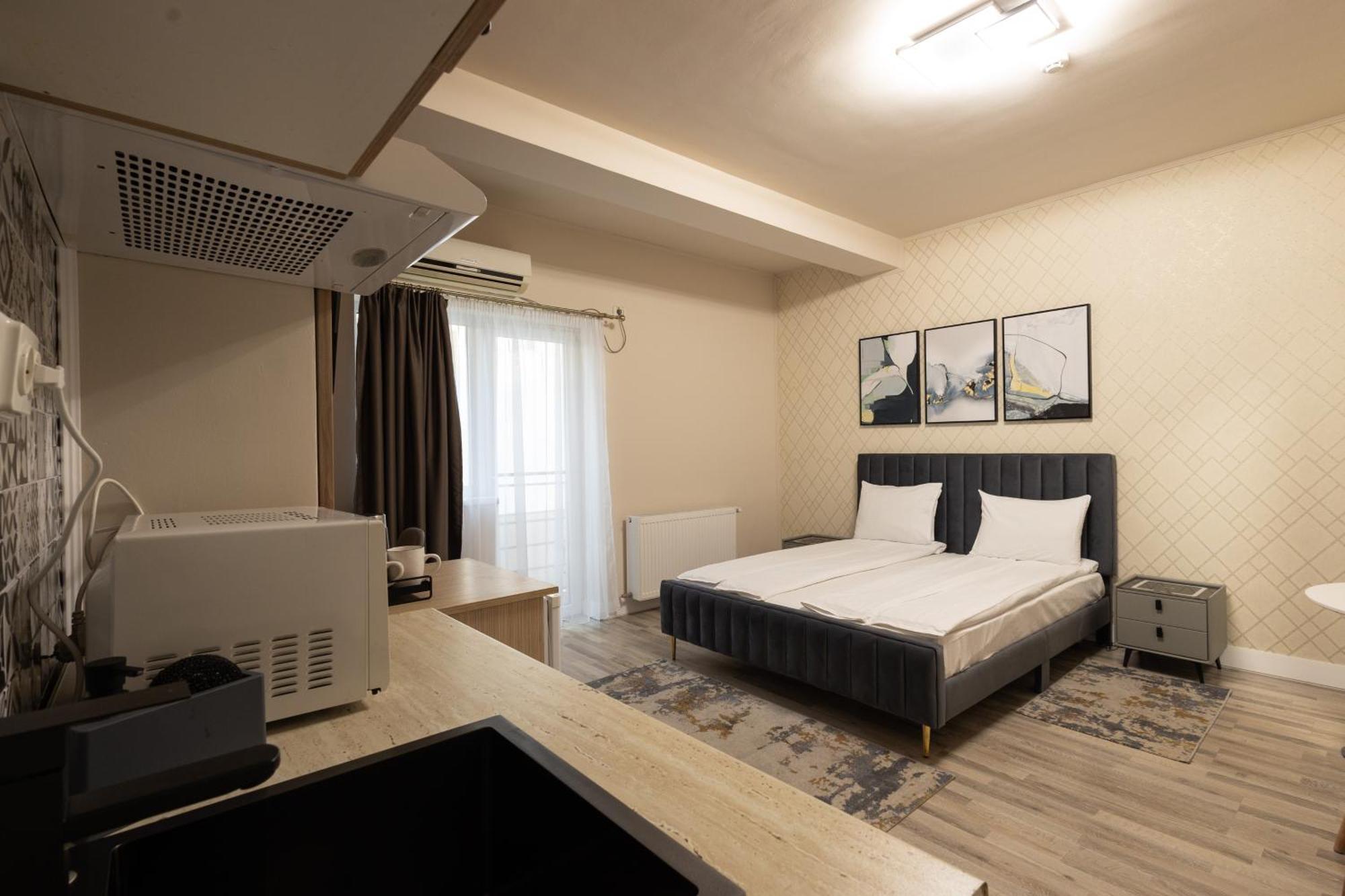 Apart Hotel Bonjour Cluj Exterior photo