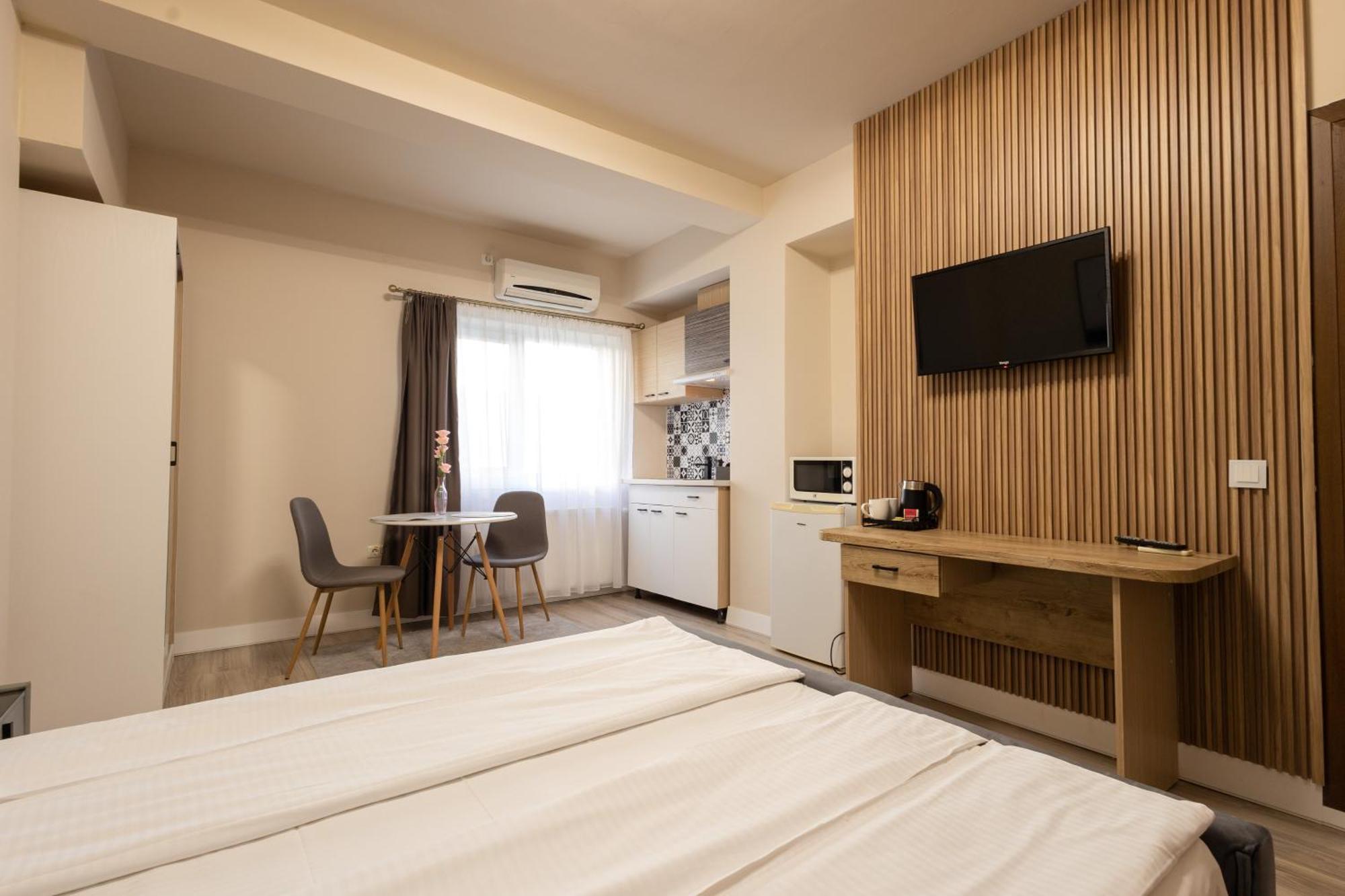 Apart Hotel Bonjour Cluj Exterior photo